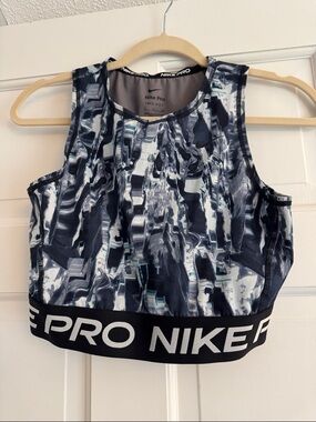 Nike Pro Black & White Patterned Sports Crop Top